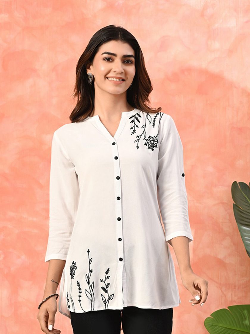Sangria - Embroidered Tunic